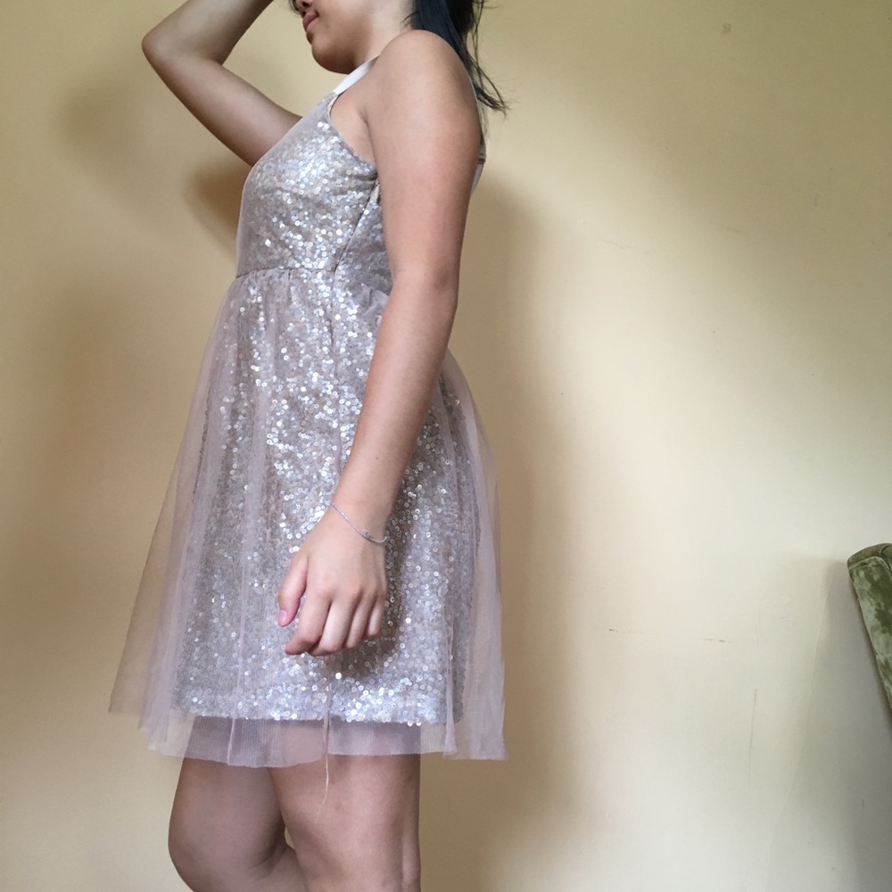Irreplacable Dress Size M